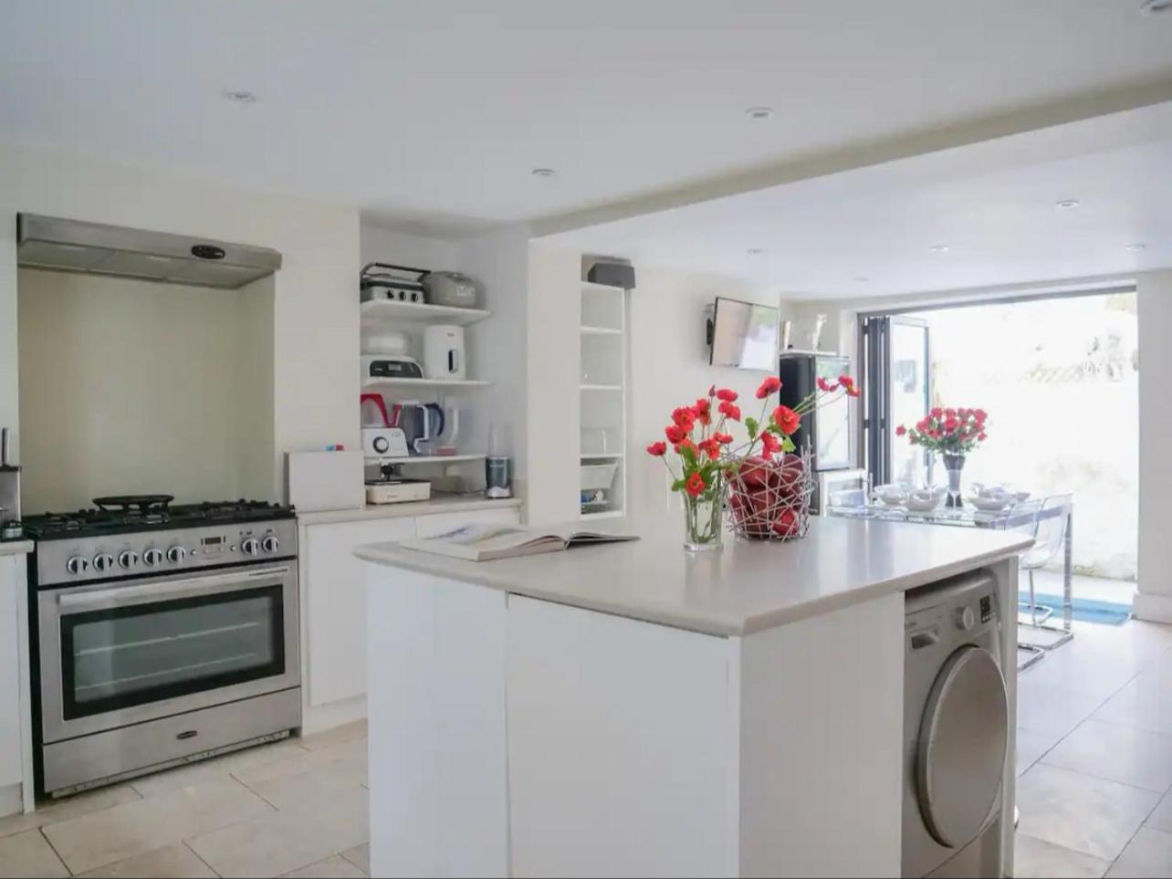 Entire 3 Bed Town House, Chelsea, Appartamento