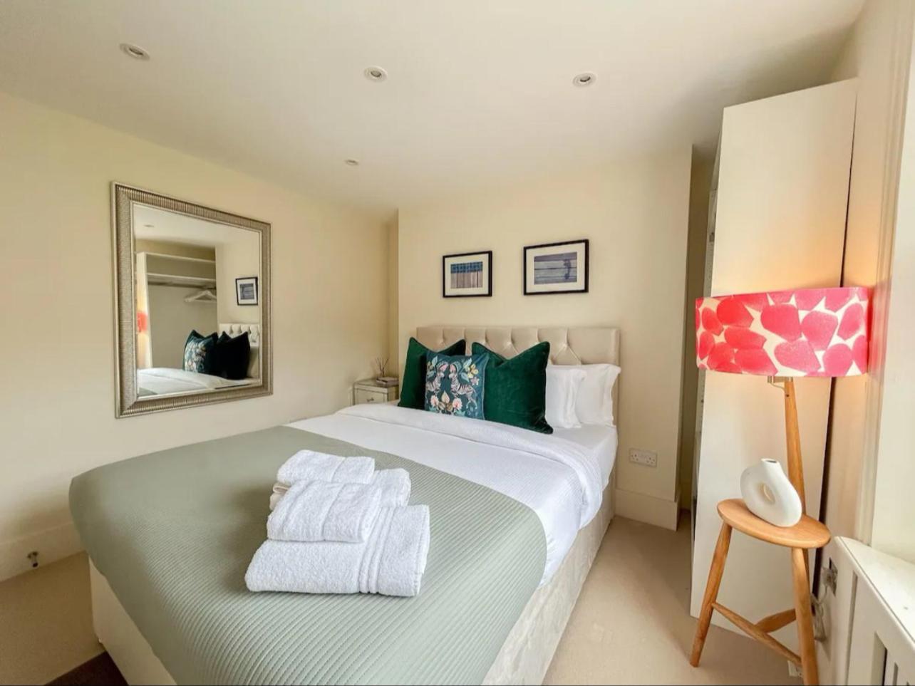Entire 3 Bed Town House, Chelsea, * Londra